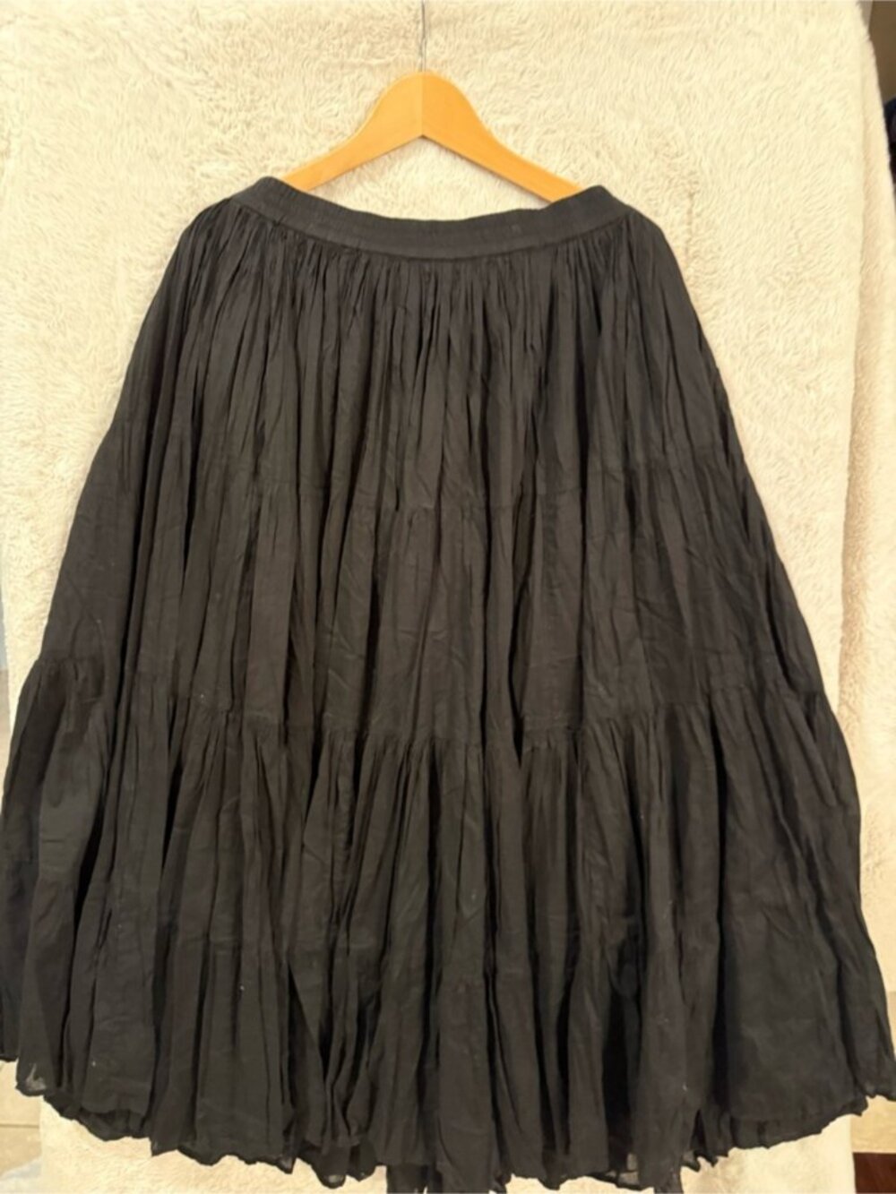 Women’s Black Tiered Maxi Skirt - Picture 3 of 4